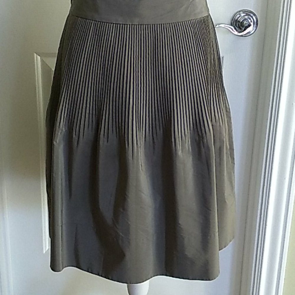 Banana Republic Accordion Full Skirt - Picture 4 of 7
